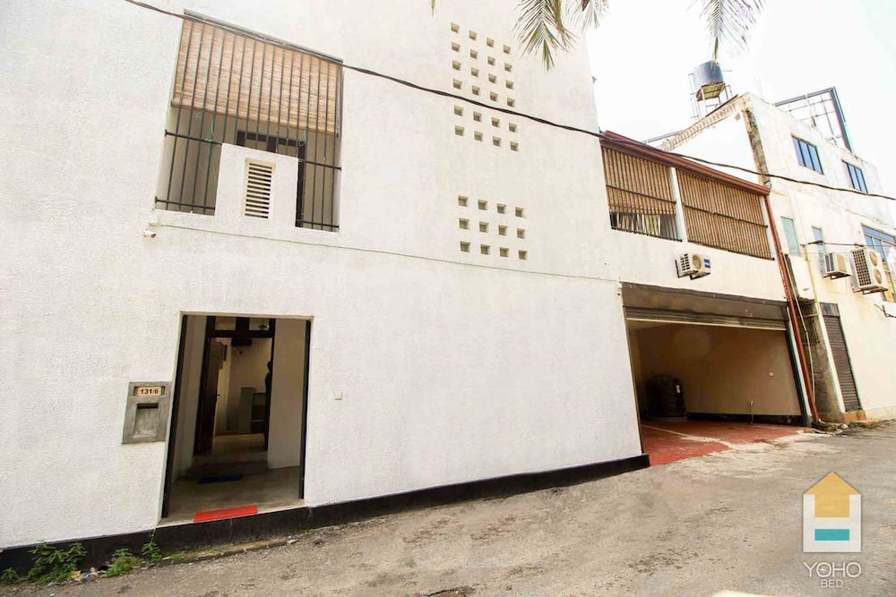 Yoho Solid Hotel Borella - last minute hotel in Colombo