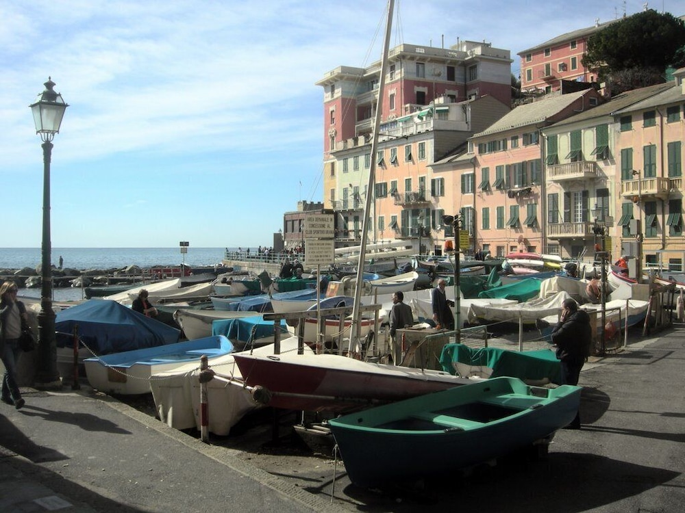 La Porta Accanto - last minute hotel in Genoa