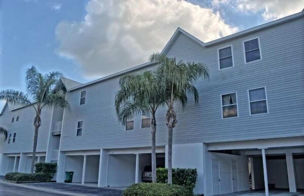 Sandy Pointe 210 - photo 15