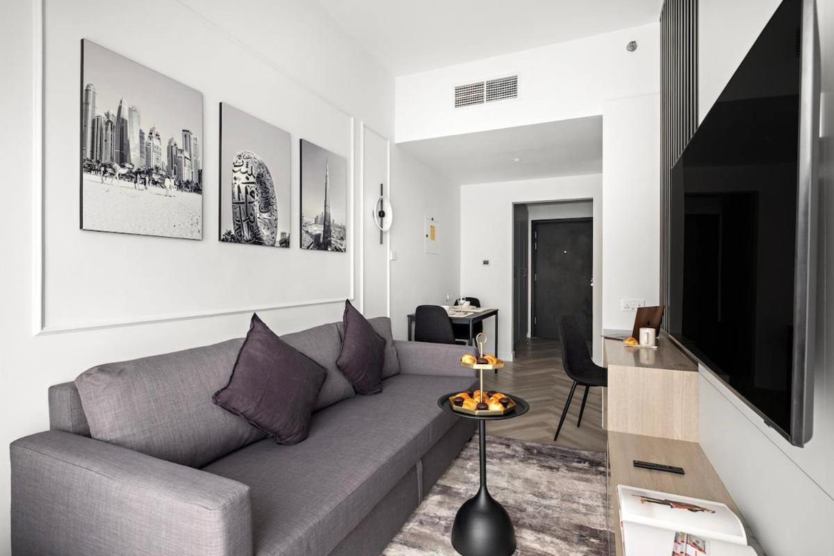 RH Luxurious Retreat Spacious 01 BR near Burj Khalifa and Dubai mall — 4-Star Luxury Hotel in Dubai, United Arab Emirates