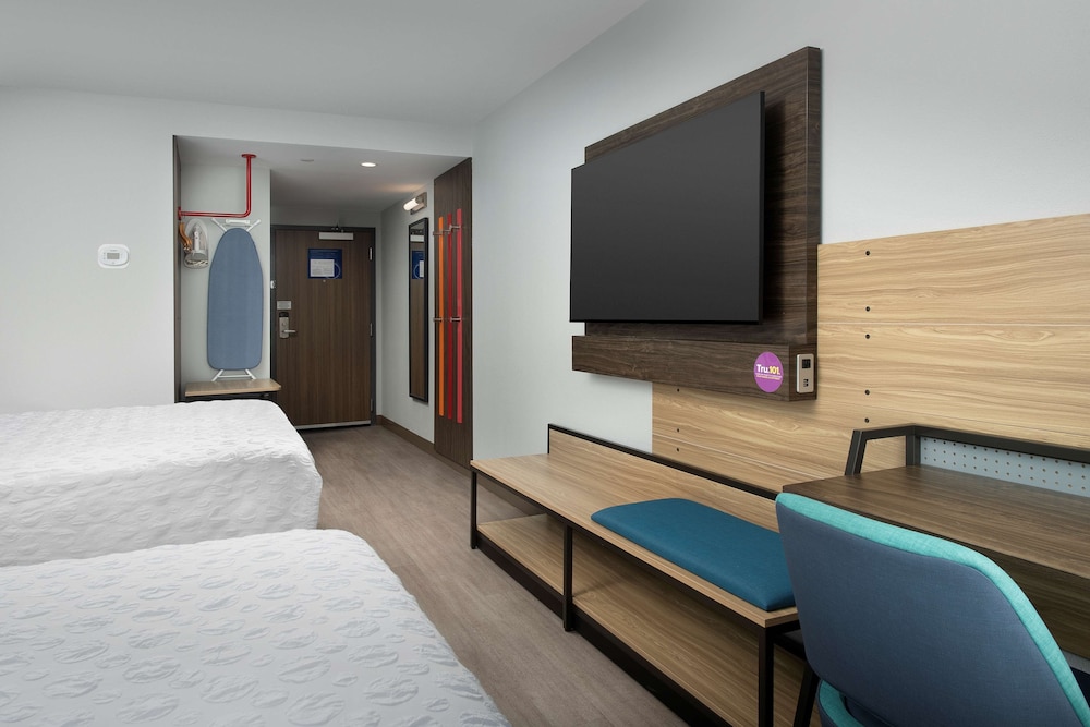 TRU by Hilton Miami Airport South Blue Lagoon FL - photo 13