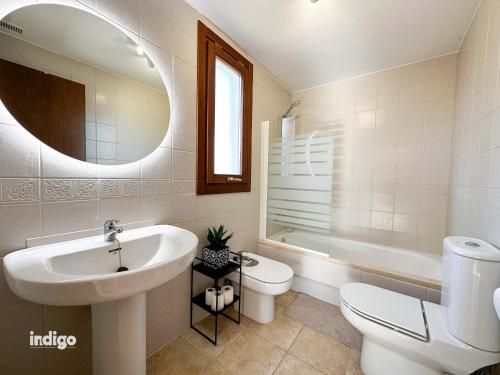 PET001 Modern 2 Bedroom Apartment — 4-Star Luxury Hotel in Ayamonte, Spain