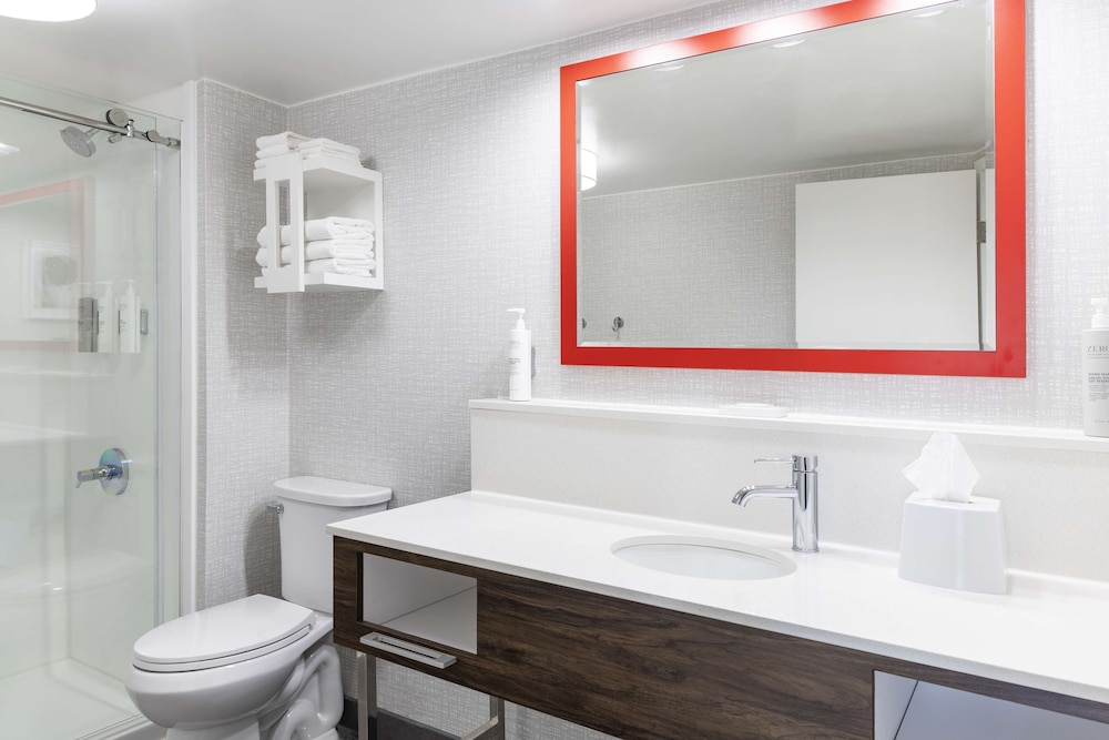 Hampton Inn Athens - photo 23