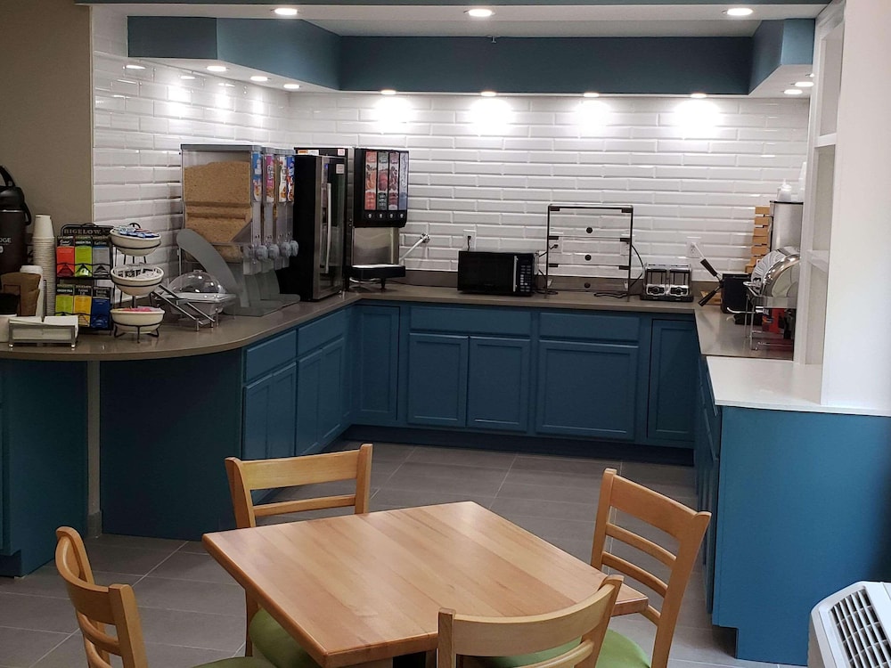 Country Inn & Suites by Radisson Rock Hill SC - photo 6