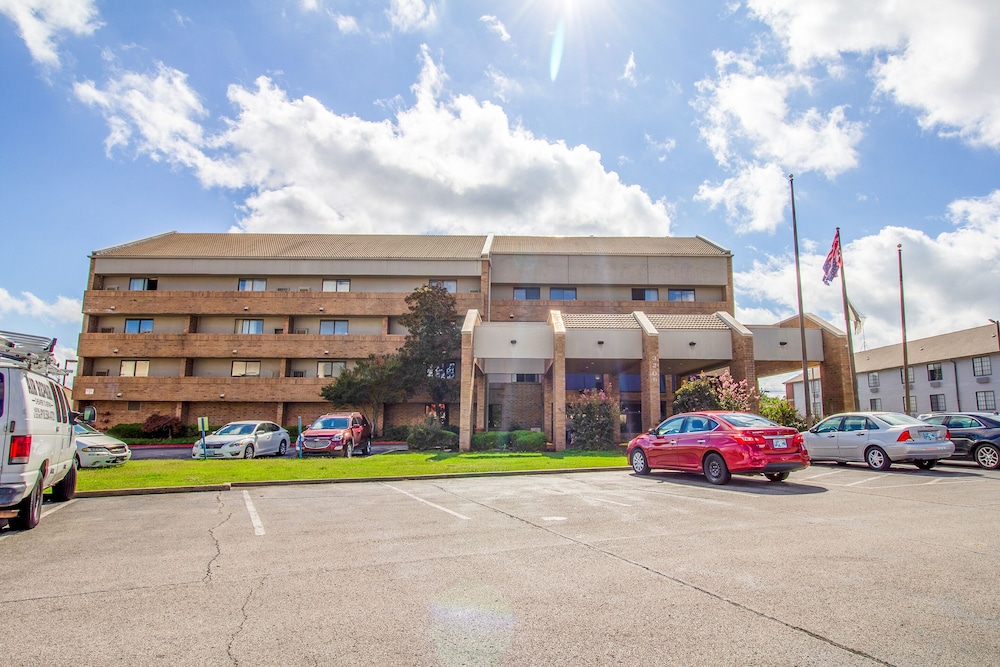 Tulsa Square Hotel Central I 44 By OYO - photo 85