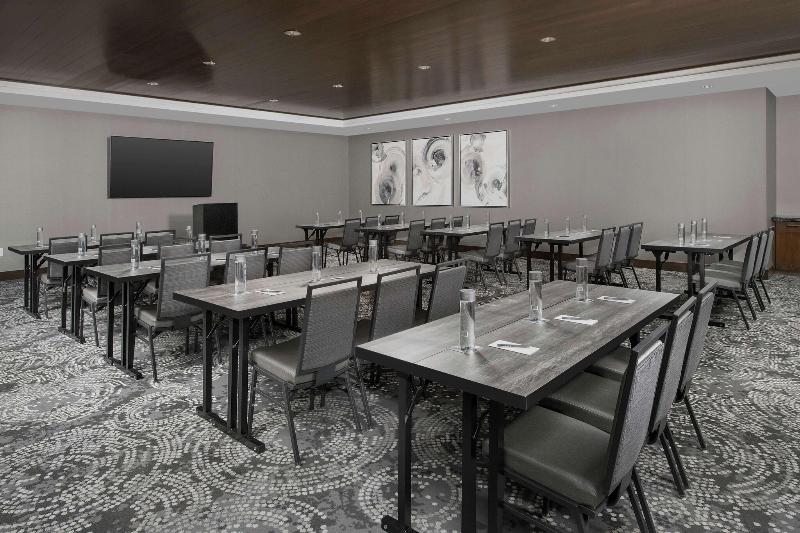 Embassy Suites by Hilton Knoxville Downtown - photo 154