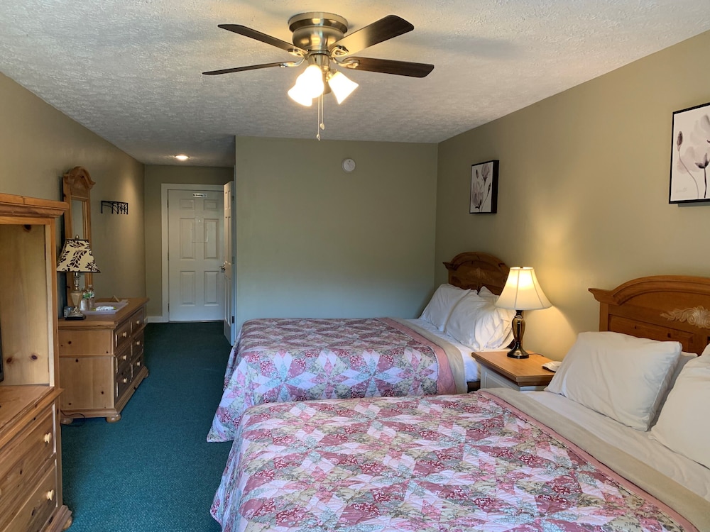 Woodbridge Inn & Tavern - photo 16