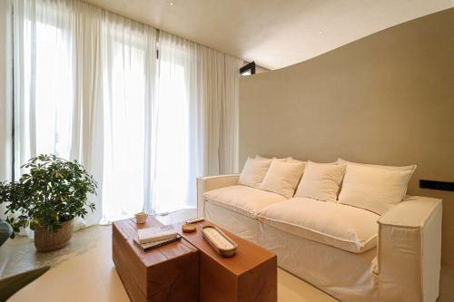 Vake Oasis Modern and Comfortable Apt by Wehost