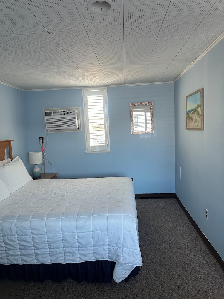 Vineyard Harbor Motel Private Beach - photo 226