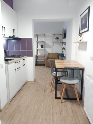Style Apartment with Courtyard