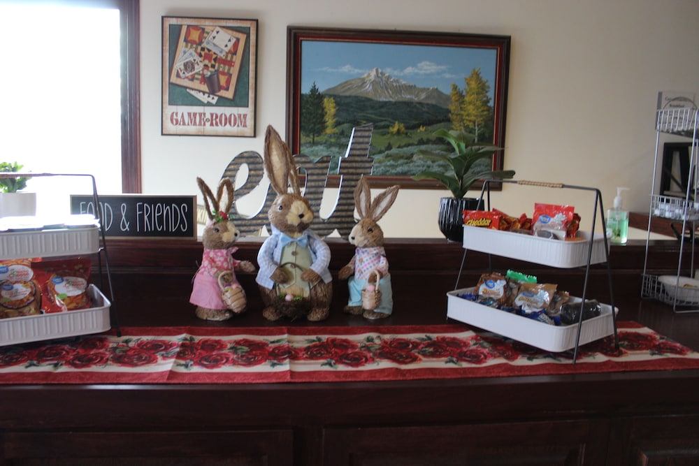 Rodeway Inn Whitehall - photo 8