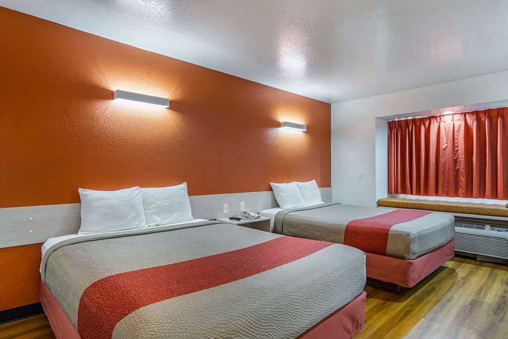 Motel 6 McAlester OK - photo 10