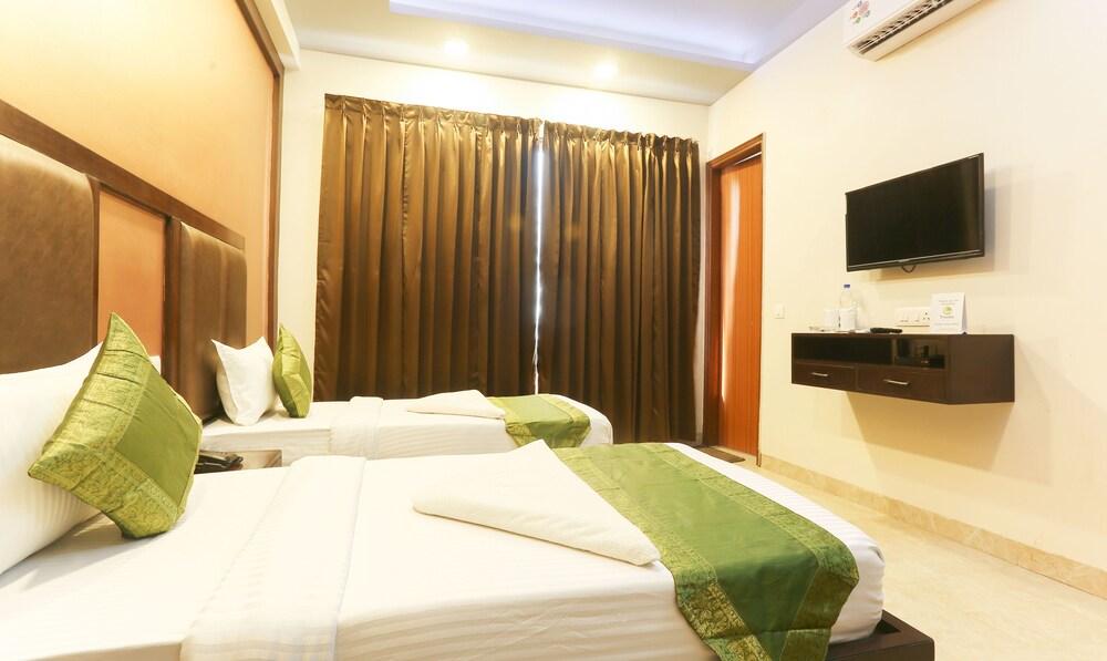 Treebo Hotel WOW