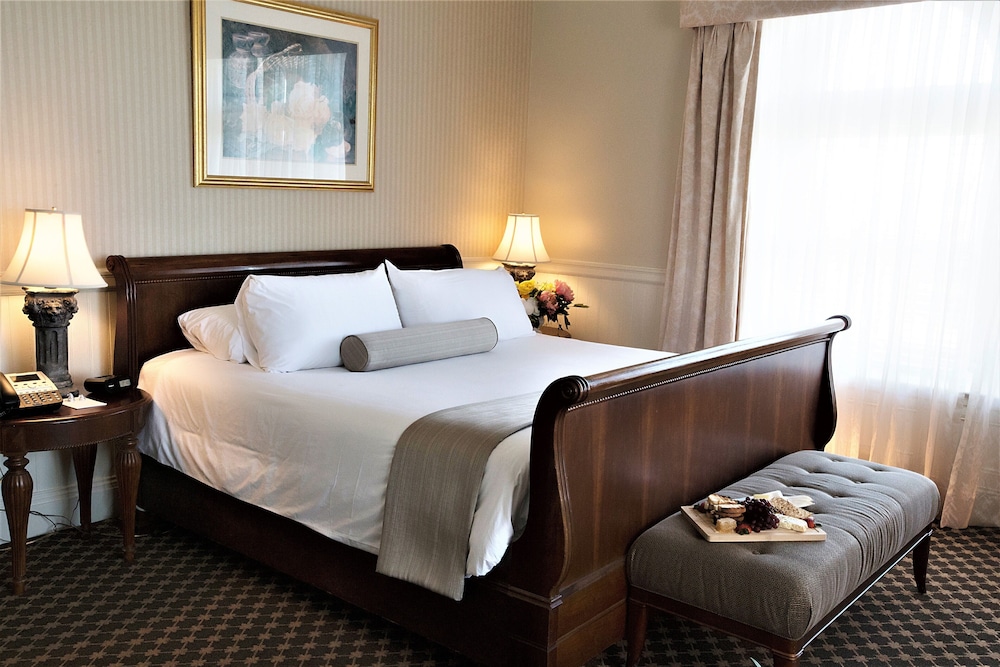 OceanCliff Hotel - photo 8