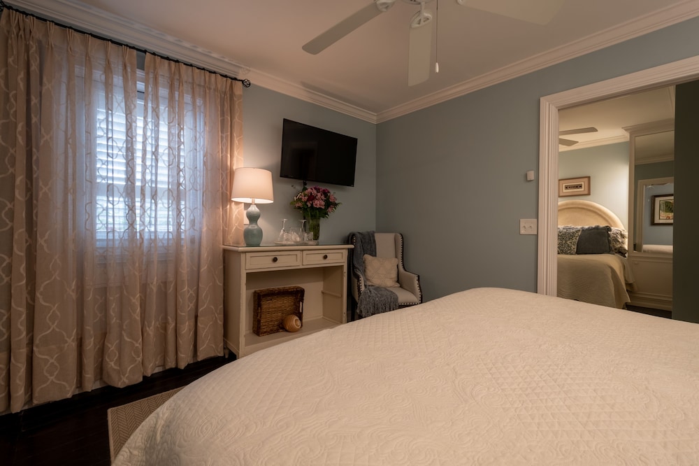 The Kenwood Inn - photo 9
