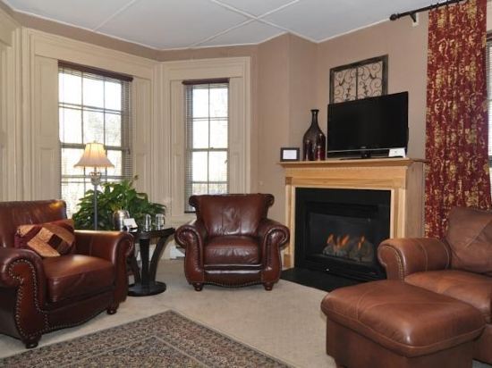Bayberry Inn of Newport - photo 7