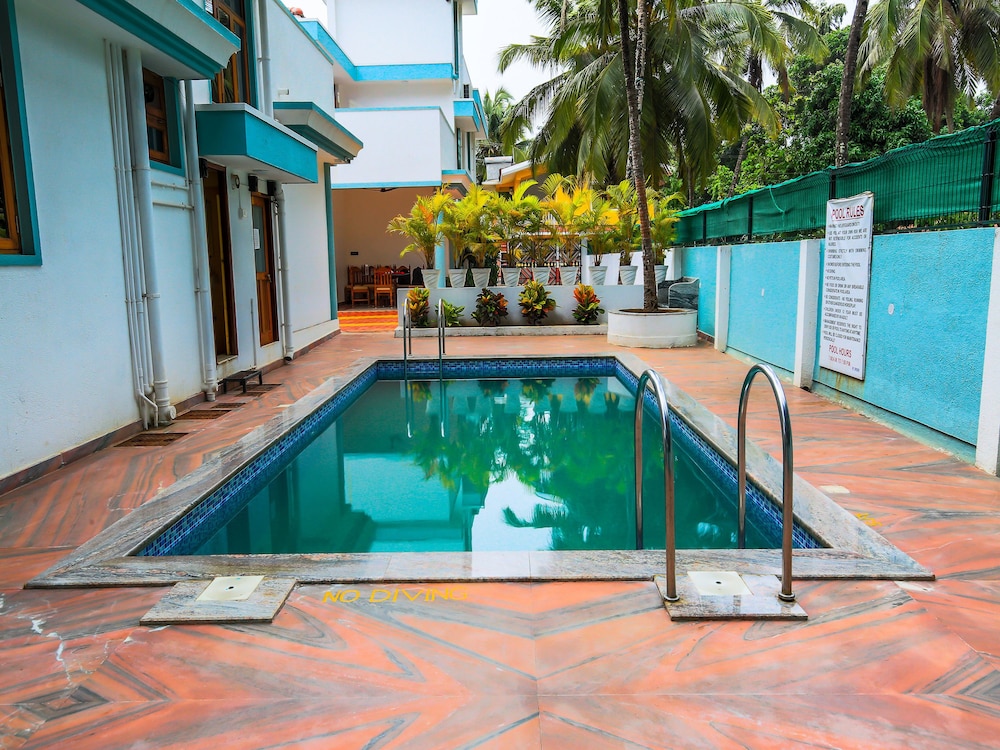 Oyo 14779 Meera Motels Residency — Colva