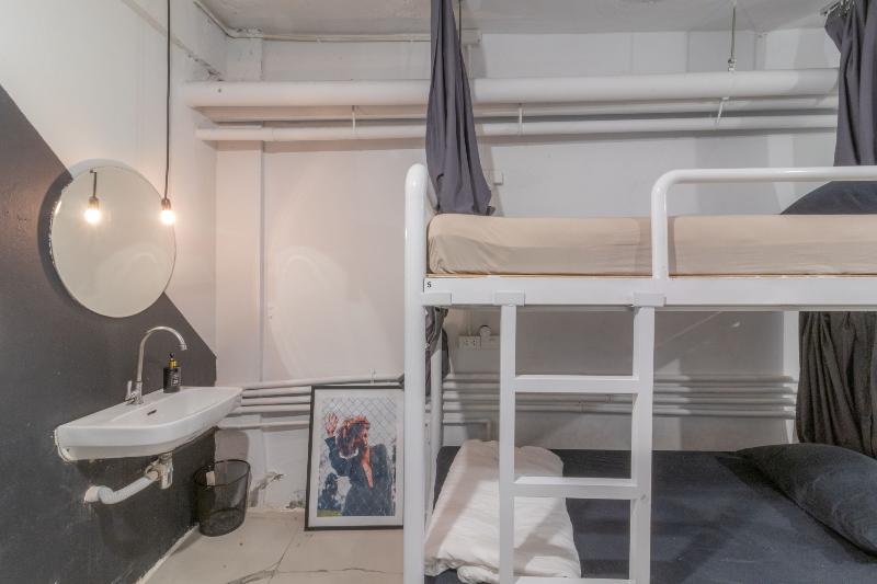Beige Poshtels Hostel