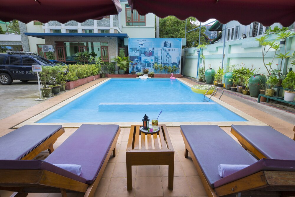 Ten Mile Hotel - last minute hotel in Yangon