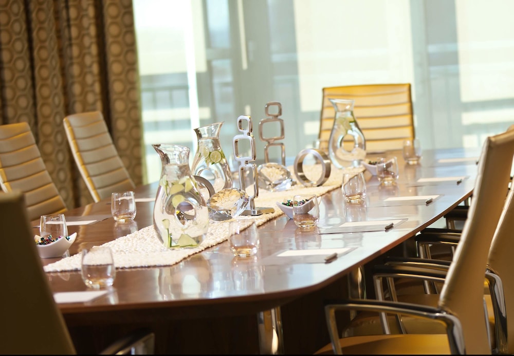 Renaissance Arlington Capital View Hotel - photo 43