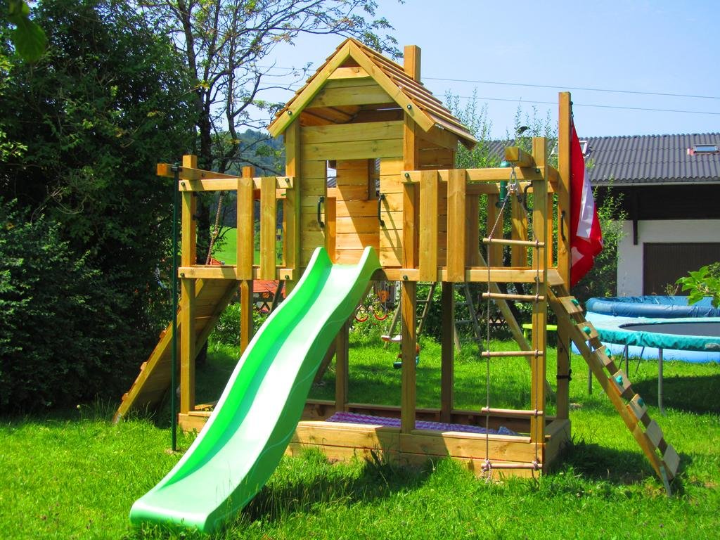 Schusterbauer - carbon neutral hotel in Koppl