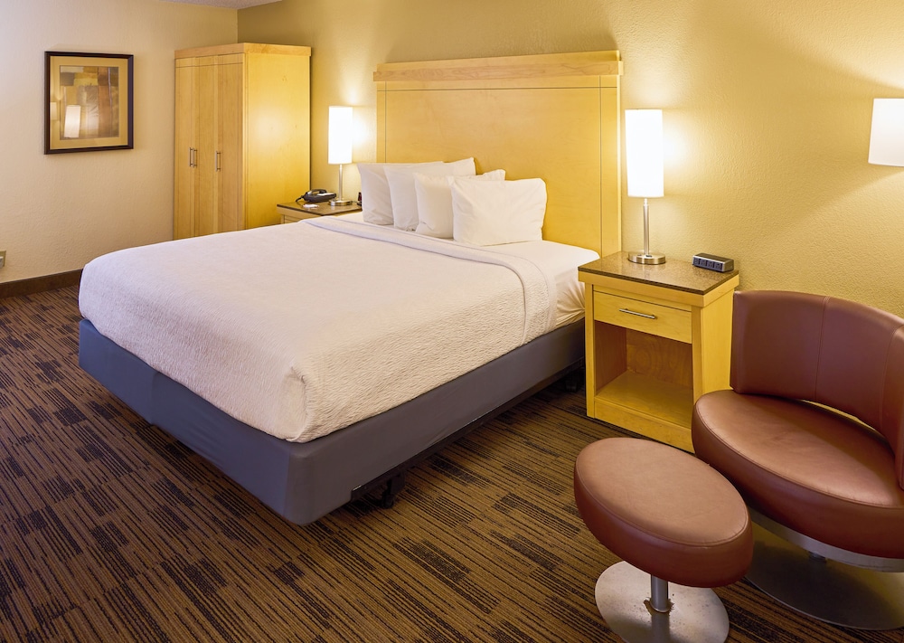 LivINN Hotel Minneapolis South Burnsville - photo 12