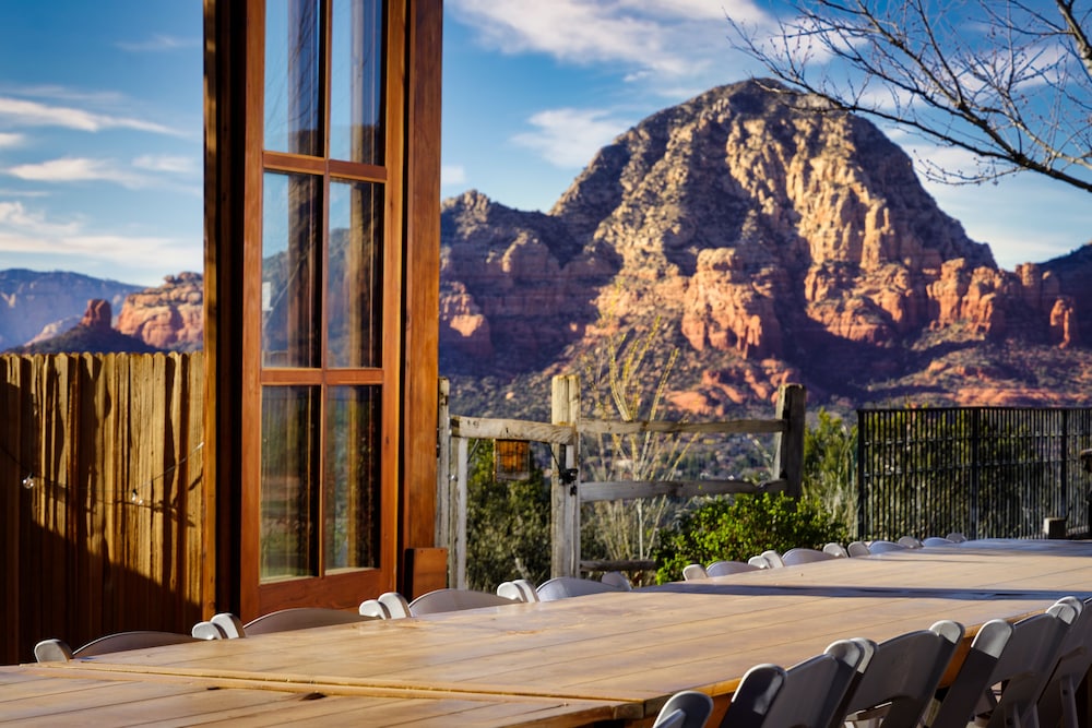 Sky Ranch Lodge - photo 90