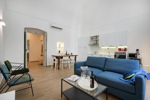 Oriens 24 Comfy & Roomy Apartment — 4-Star Luxury Hotel in Bari, Italy