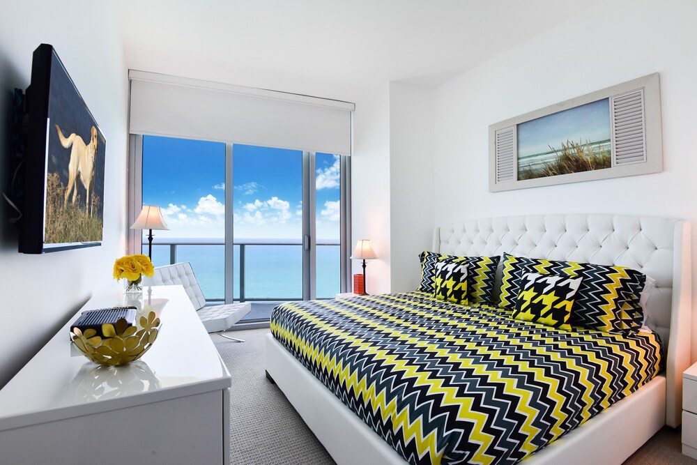 Contemporary Beach Resort Condos - photo 5