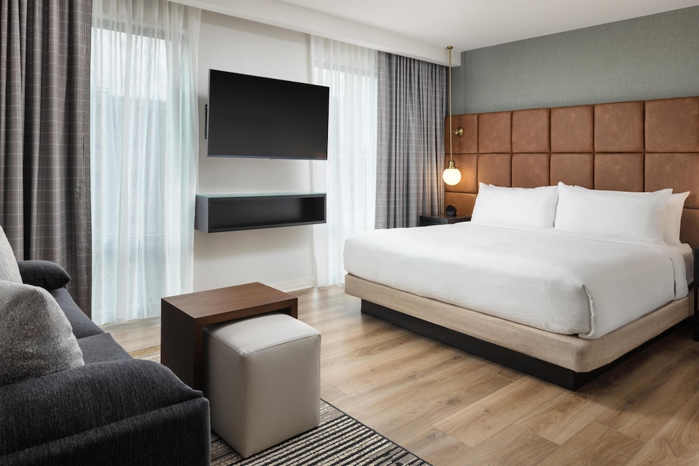 Embassy Suites By Hilton Chattanooga Downtown - photo 42