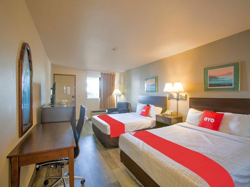 OYO Woodland Hotel and Suites in Woodland, United States
