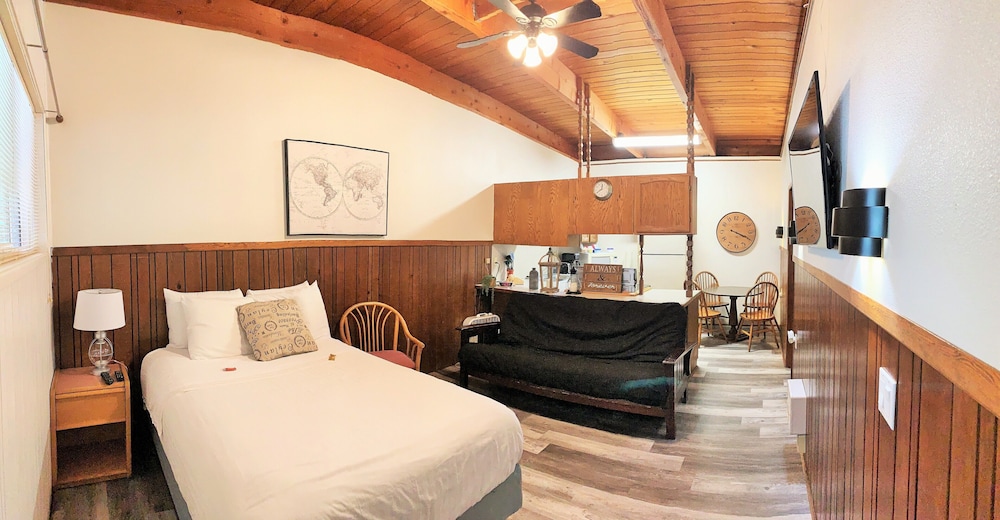 Breakers Boutique Inn - photo 43