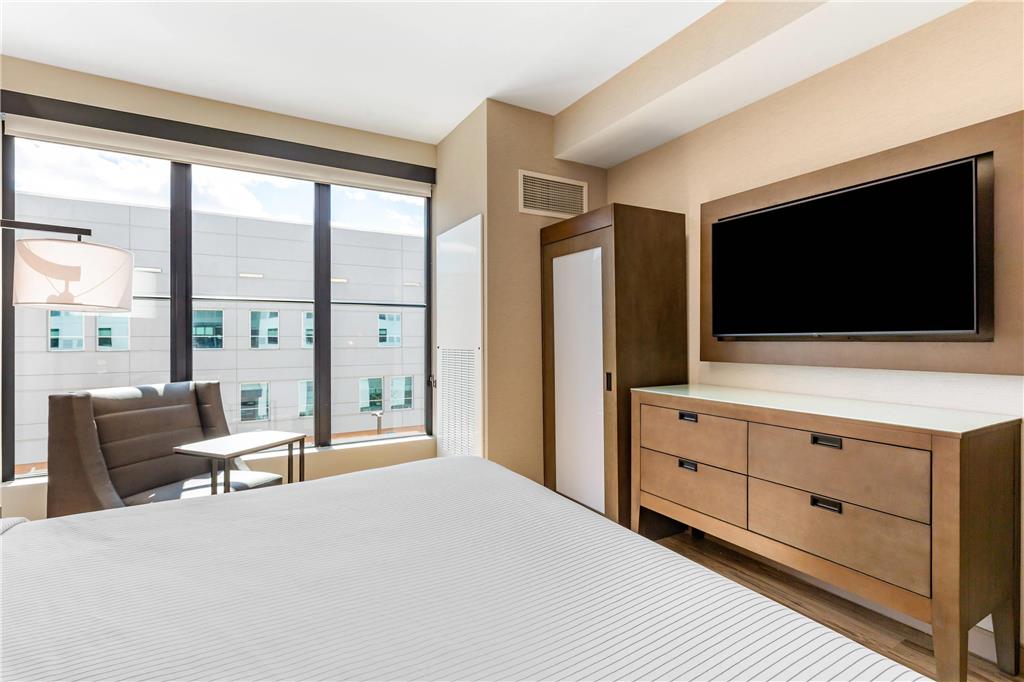 Cambria Hotel New Haven University Area - photo 37