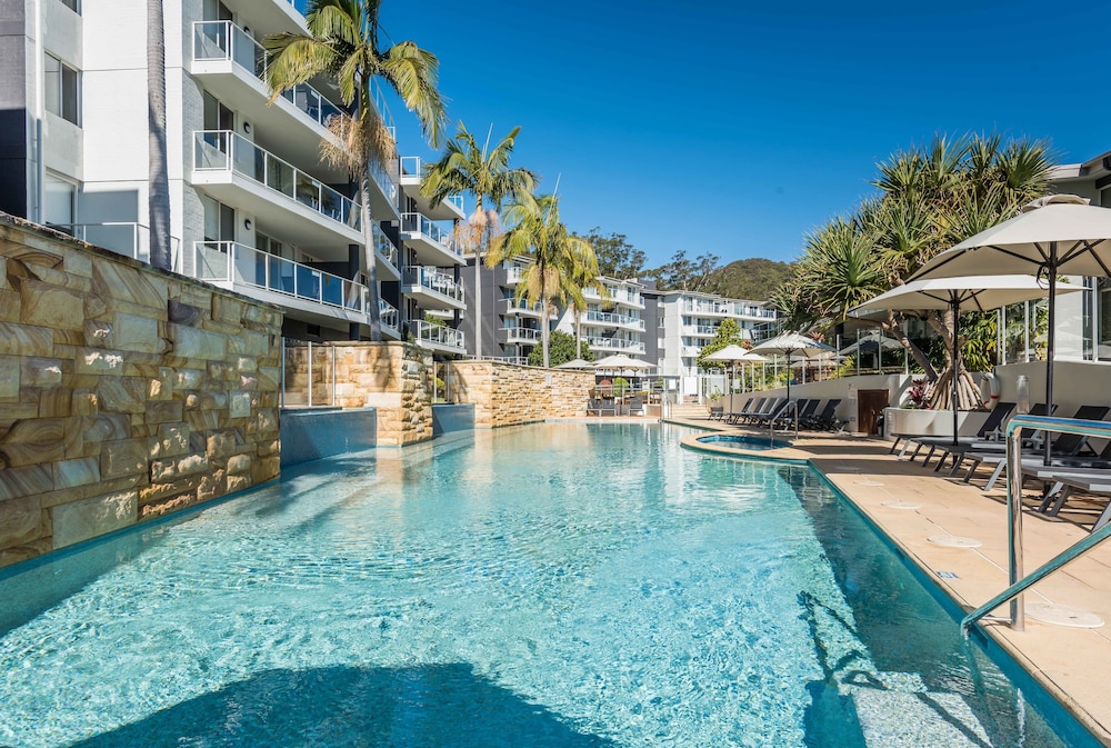 Mantra Nelson Bay — 4-Star Luxury Hotel in Nelson Bay, Australia