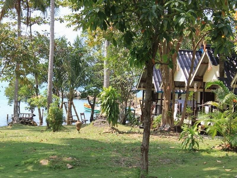 Vanalee Resort - carbon neutral hotel in Unknown City