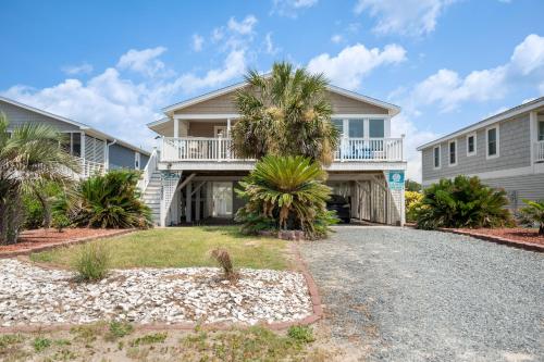 Footprints In The Sand by Oak Island Accommodations - photo 46