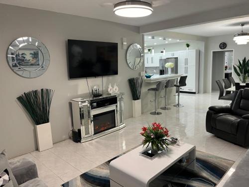 Gated 3 Bedroom in Tower Isle in Unknown City, Jamaica