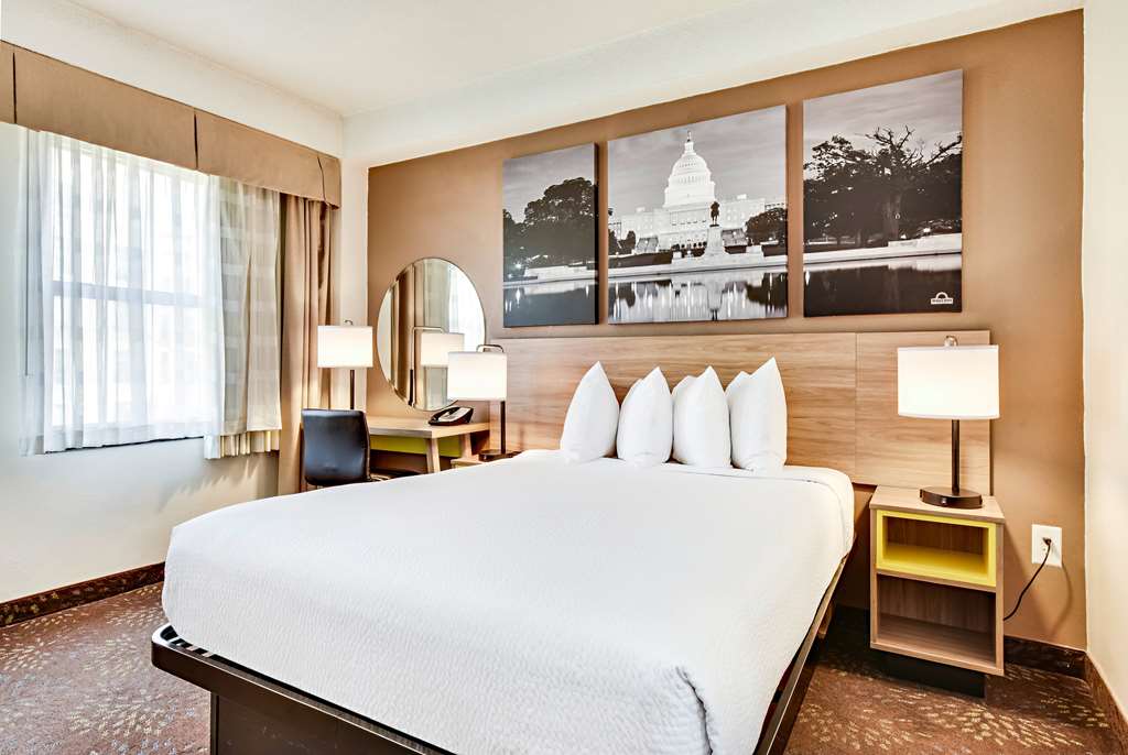 Days Inn by Wyndham Washington DC Connecticut Avenue - photo 11