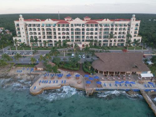 403 Landmark Resort Cozumel beachfront condo in Cozumel, Mexico
