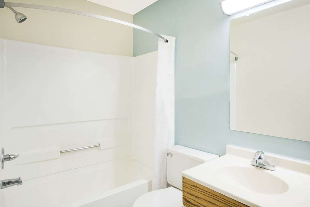 Super 8 by Wyndham Thurmont - photo 5