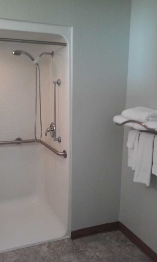 Capital O Hotel Richmond Hill Savannah area I 95 - photo 35