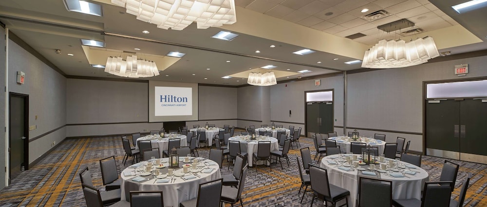Hilton Cincinnati Airport - photo 40