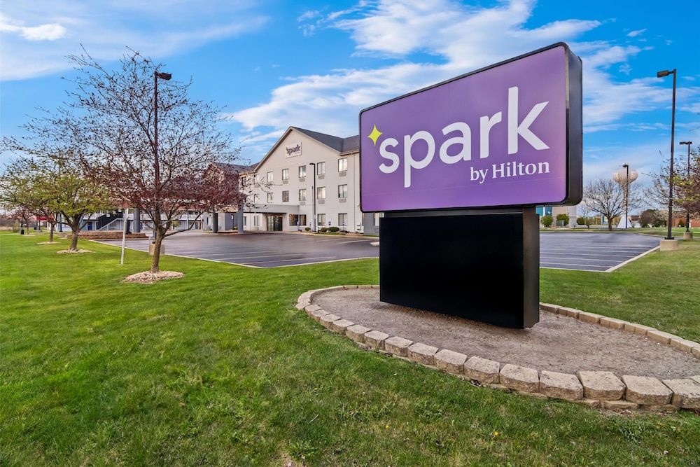 Spark by Hilton Merrillville - photo 31