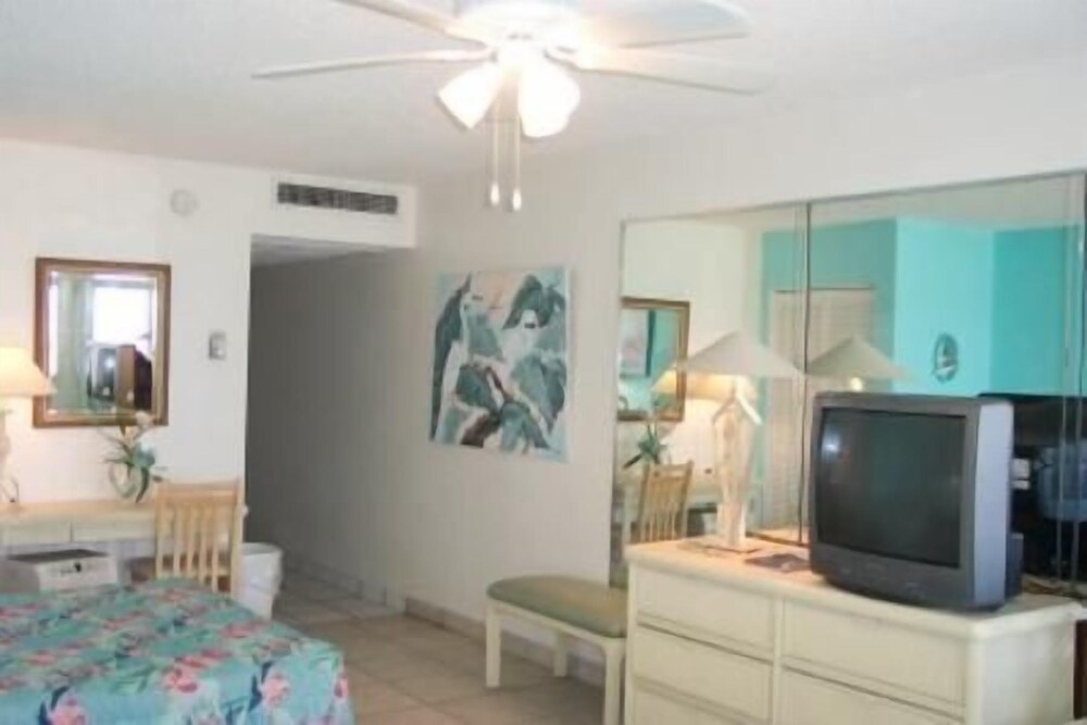 Daytona Inn Beach Resort - photo 48