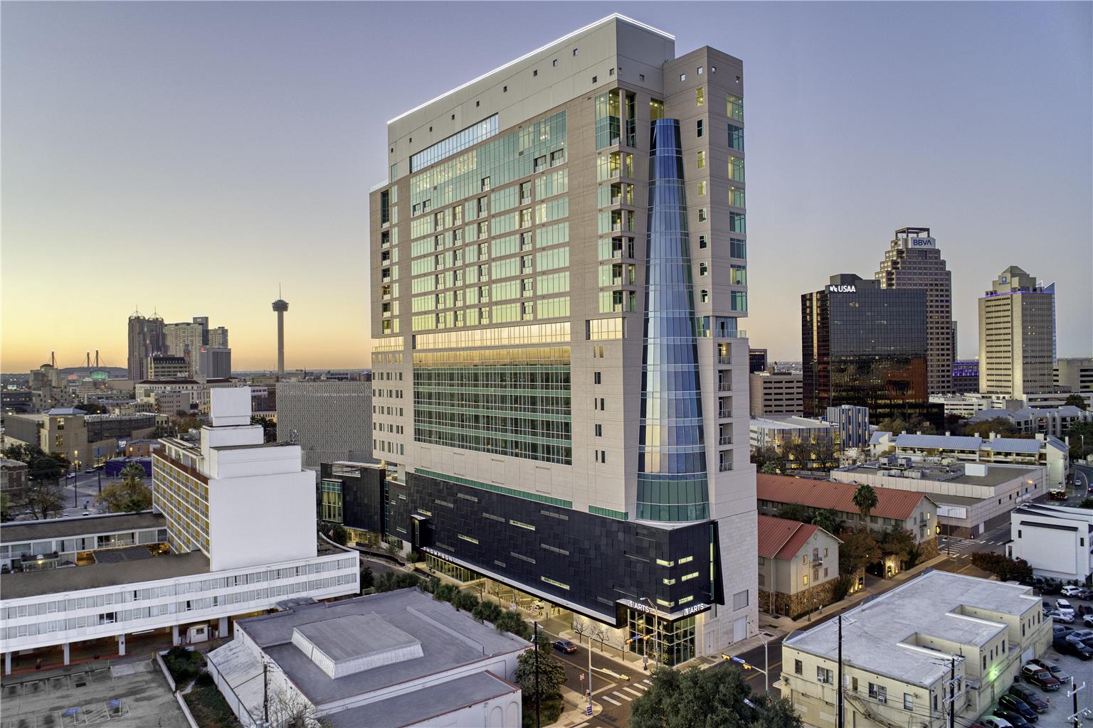 Thompson San Antonio Riverwalk by Hyatt — 5-Star Luxury Hotel in San Antonio, United States