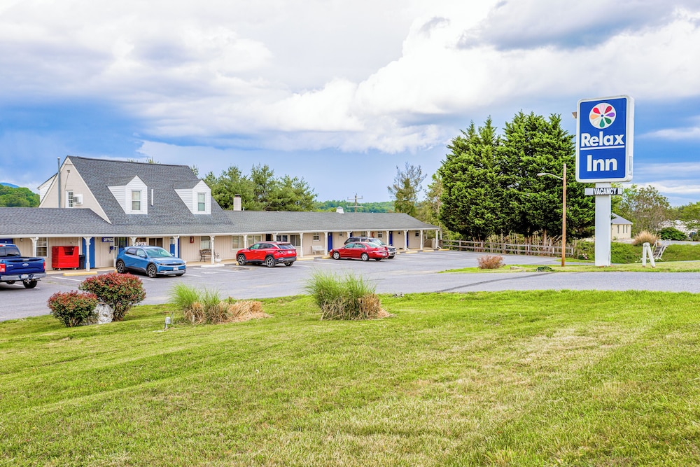 Relax Inn By OYO Natural Bridge I 81 - photo 32