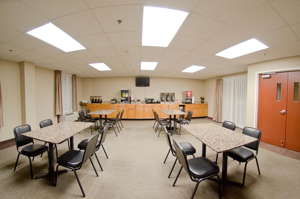 Pleasant Night Inn Carthage Near Fort Drum - photo 33