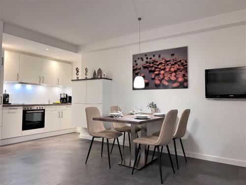 Apartmenthaus am Nordseestrand Whg 3 An der Rennweide 1B 75qm — 4-Star Luxury Hotel in Varel, Germany