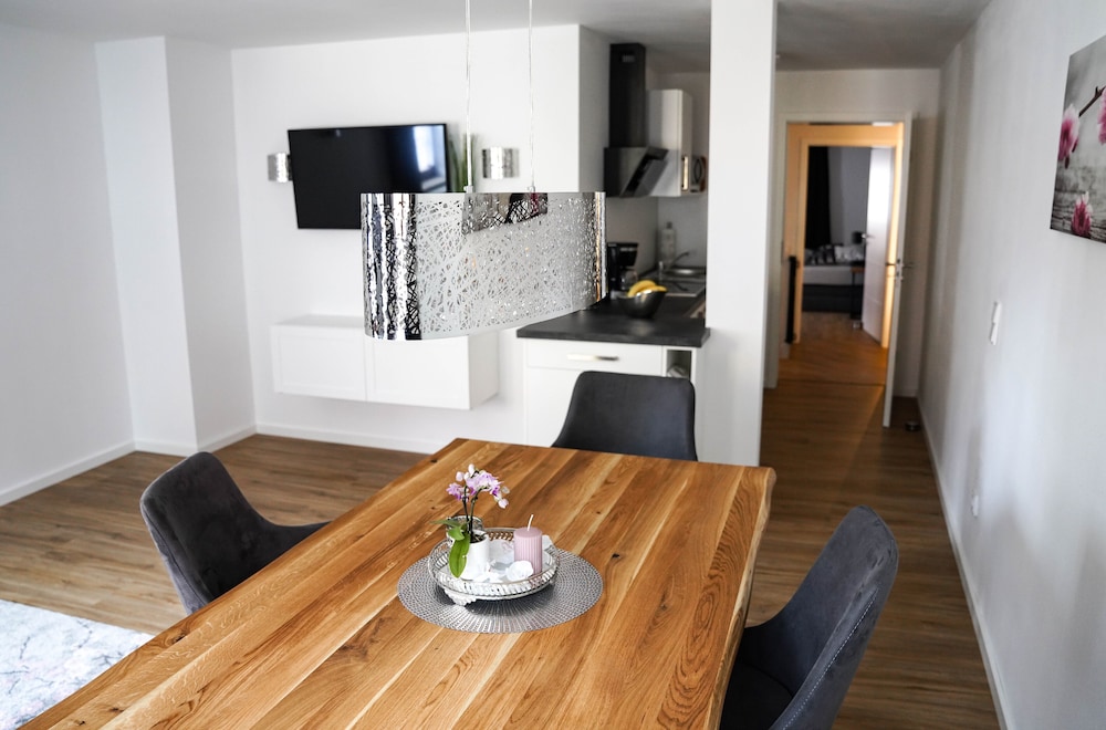 Apartment Hänsel und Gretel — 4-Star Luxury Hotel in Dinkelsbuhl, Germany