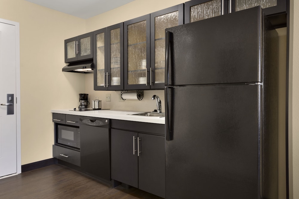 Candlewood Suites Vestal Binghamton by IHG - photo 14